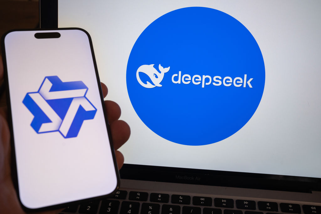 US Agencies Accuse Six Chinese AI Firms of Distilling US Frontier Models