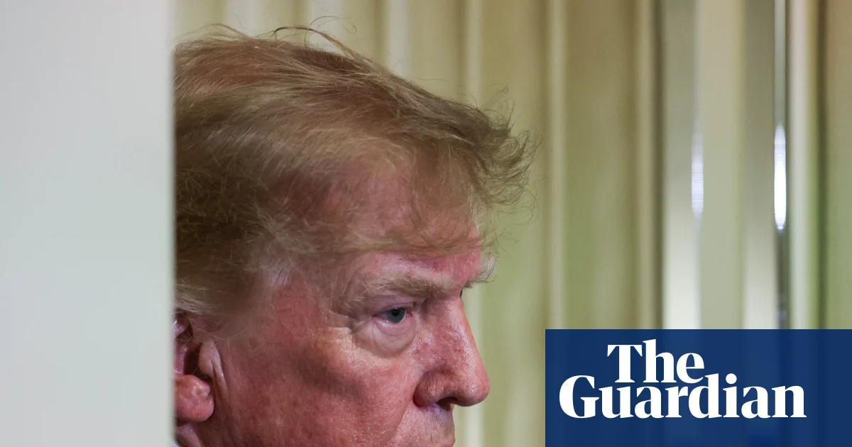 Trump Resists AI Guardrails as Family and Allies Gain AI-Linked Deals