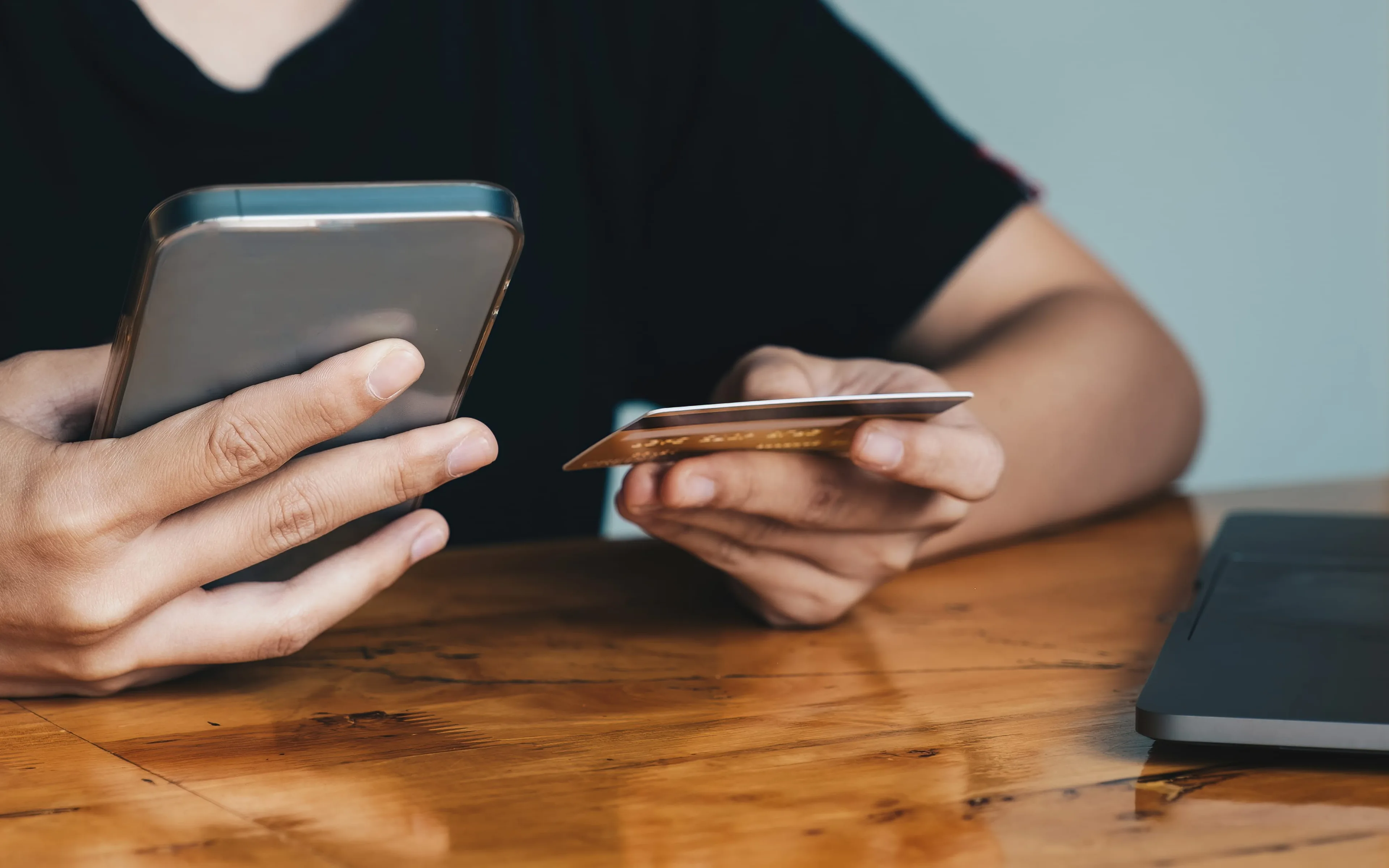 Auckland Man Dies by Suicide After AI Persona Sextortion Scam