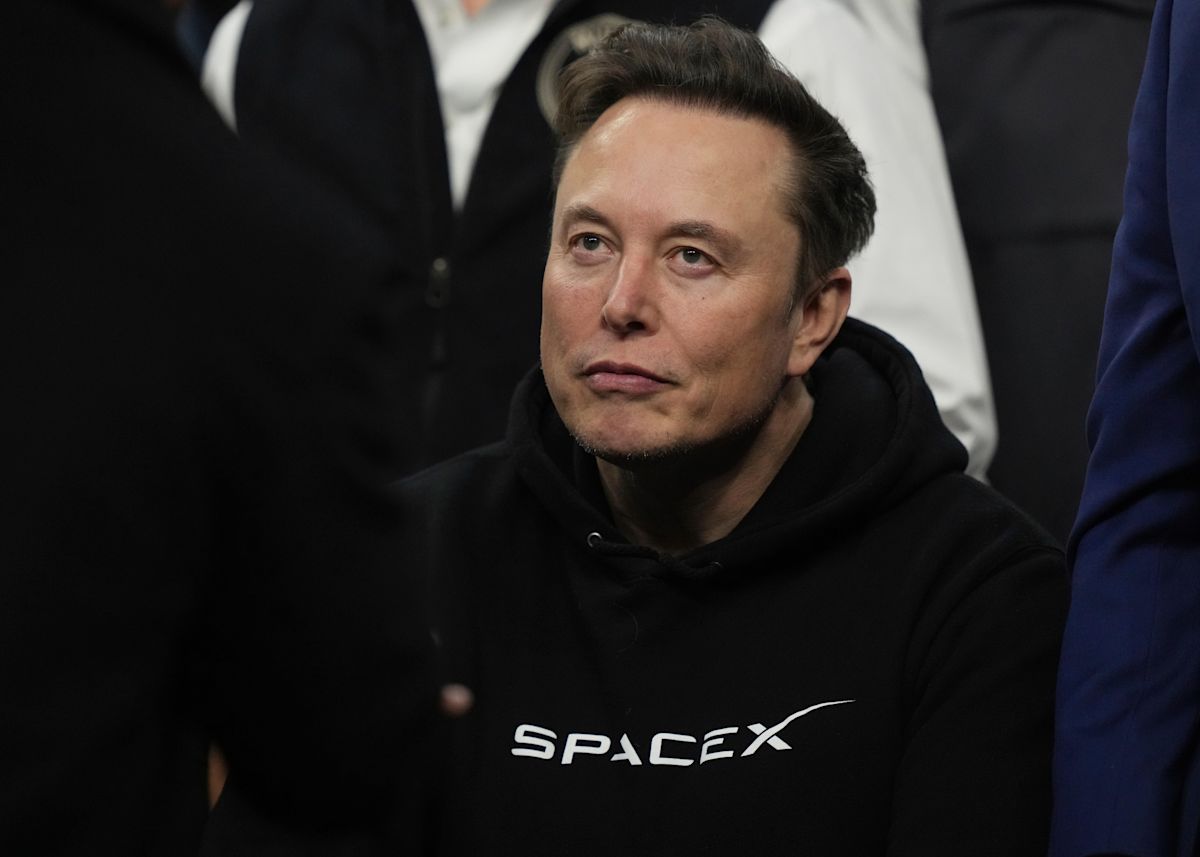 Musk and Altman Back Anthropic CEO’s Call to Slow Frontier AI