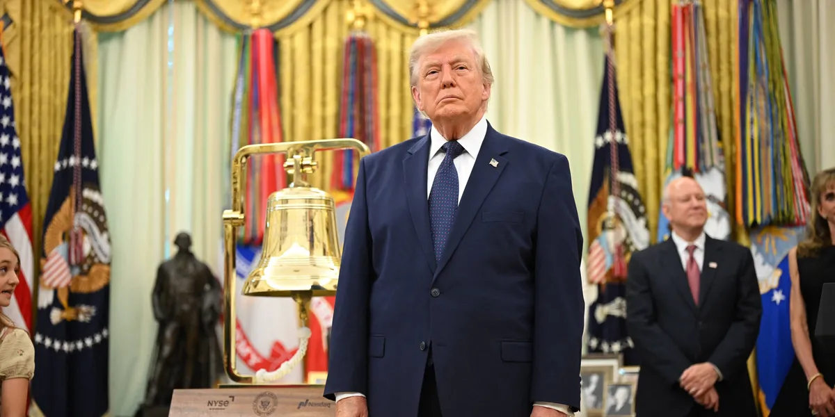 Trump’s 1,156 July Stock Trades Involved AI, Oil and Weapons Companies