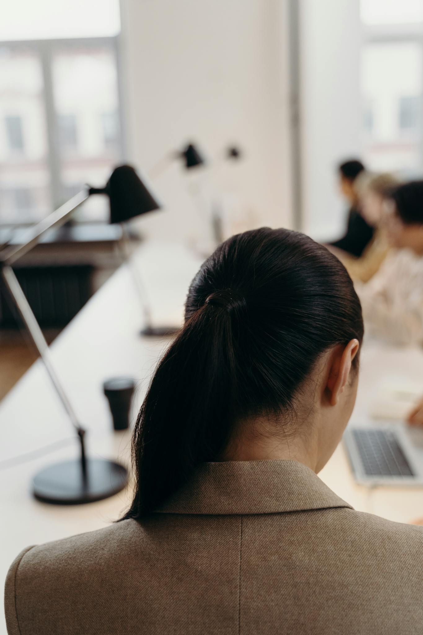 The Non-Tech AI Offers No-Code AI Guides for Business Professionals