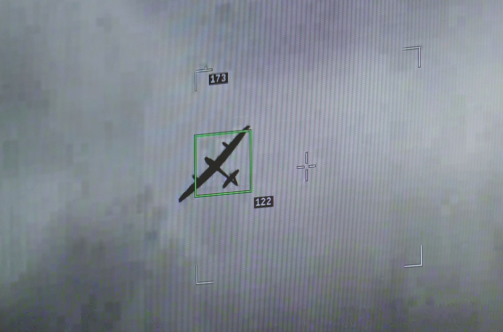 Military AI and Autonomous Systems: Lessons and Risks for Future Warfare