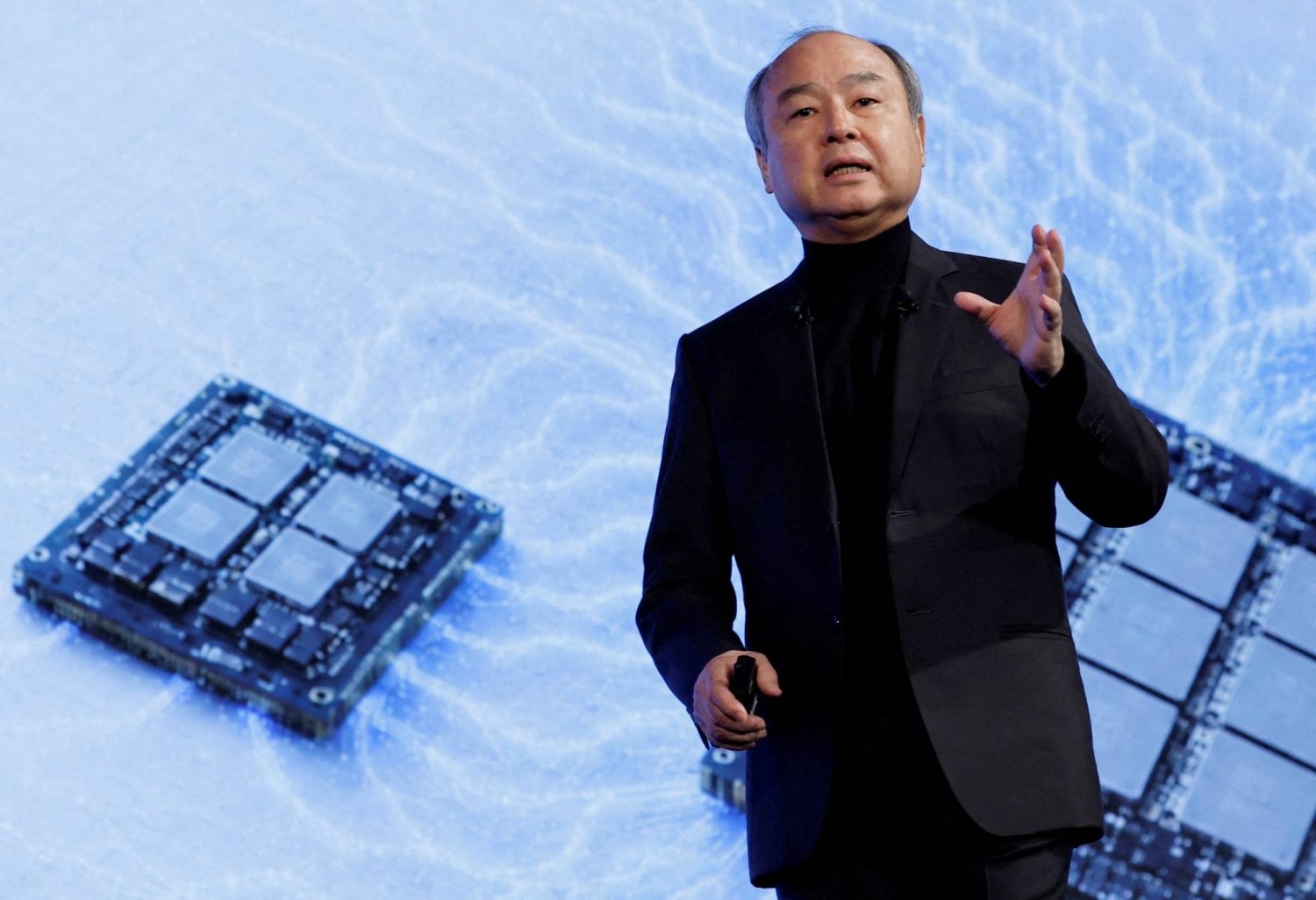 SoftBank Junk Bond Sale Raises Stakes for Son’s AI Bet